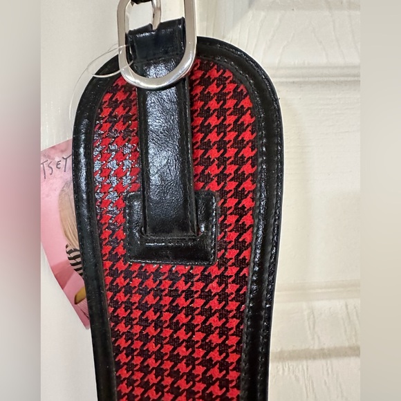 NWT Betsey Johnson Houndstooth stretch belt, red & black. Size M/L - Picture 3 of 6